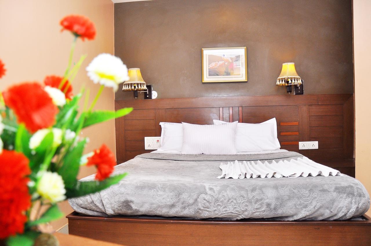 Royal Avenue Hotel Bengaluru Zewnętrze zdjęcie