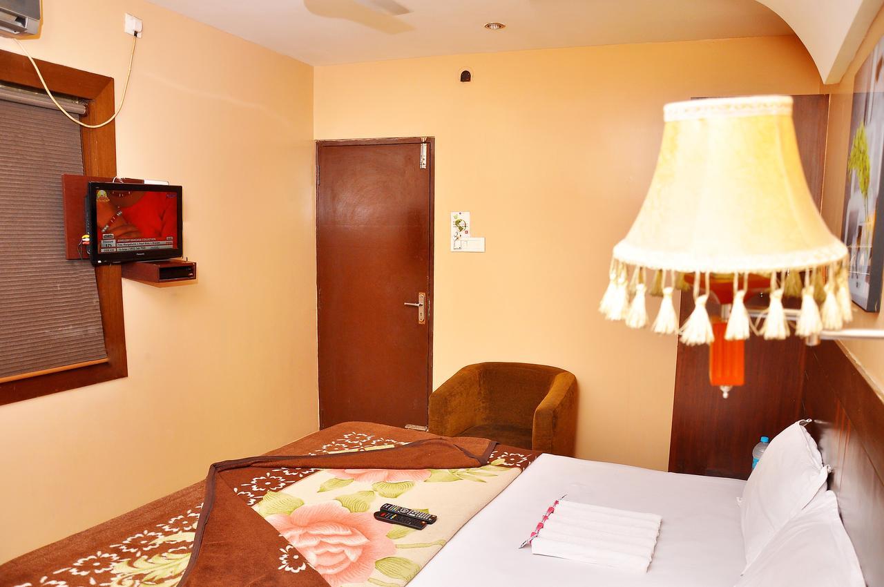 Royal Avenue Hotel Bengaluru Zewnętrze zdjęcie