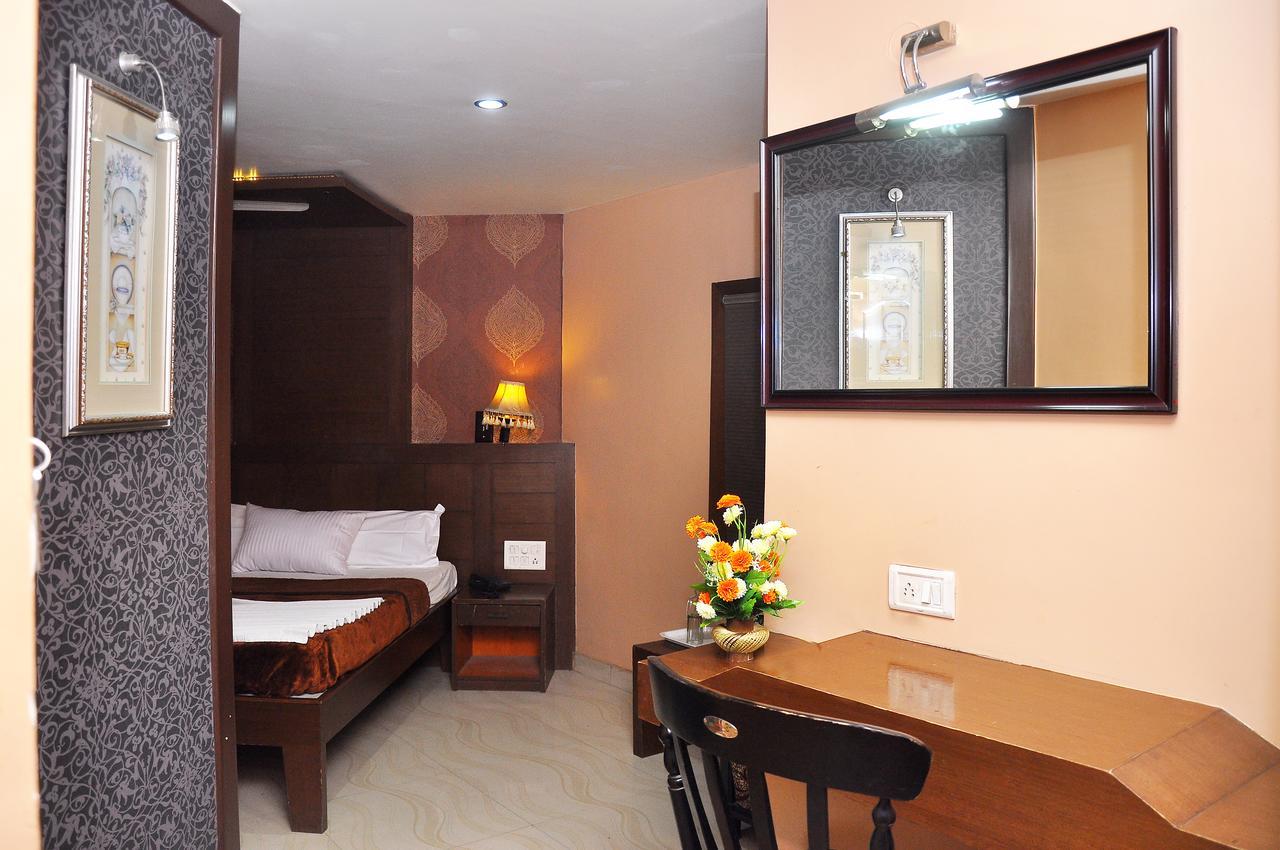 Royal Avenue Hotel Bengaluru Zewnętrze zdjęcie
